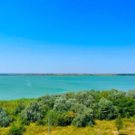 Apartment Laura Summerland Mamaia